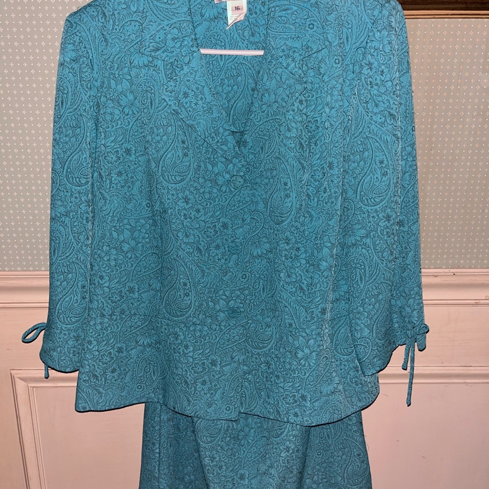 Elegant Teal Paisley Pantsuit